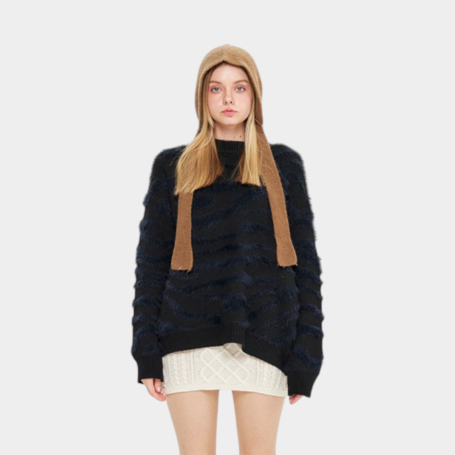Women's Oversized Long sleeves Knitted Jumper - Image 4